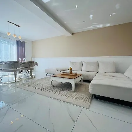 Nyaraló Casa Contemporaine *