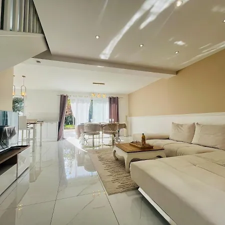 Casa Contemporaine