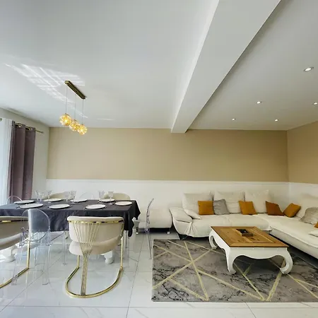 Casa Contemporaine Prázdninový dům