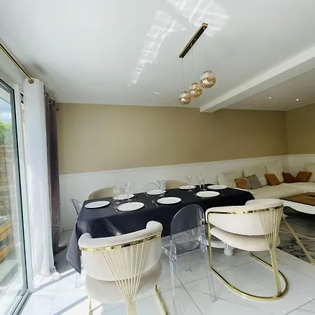 Casa Contemporaine *