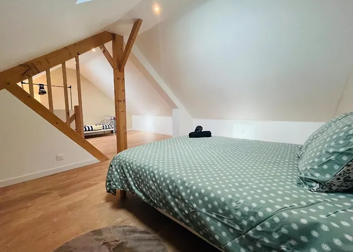 Casa Contemporaine Nyaraló Angers